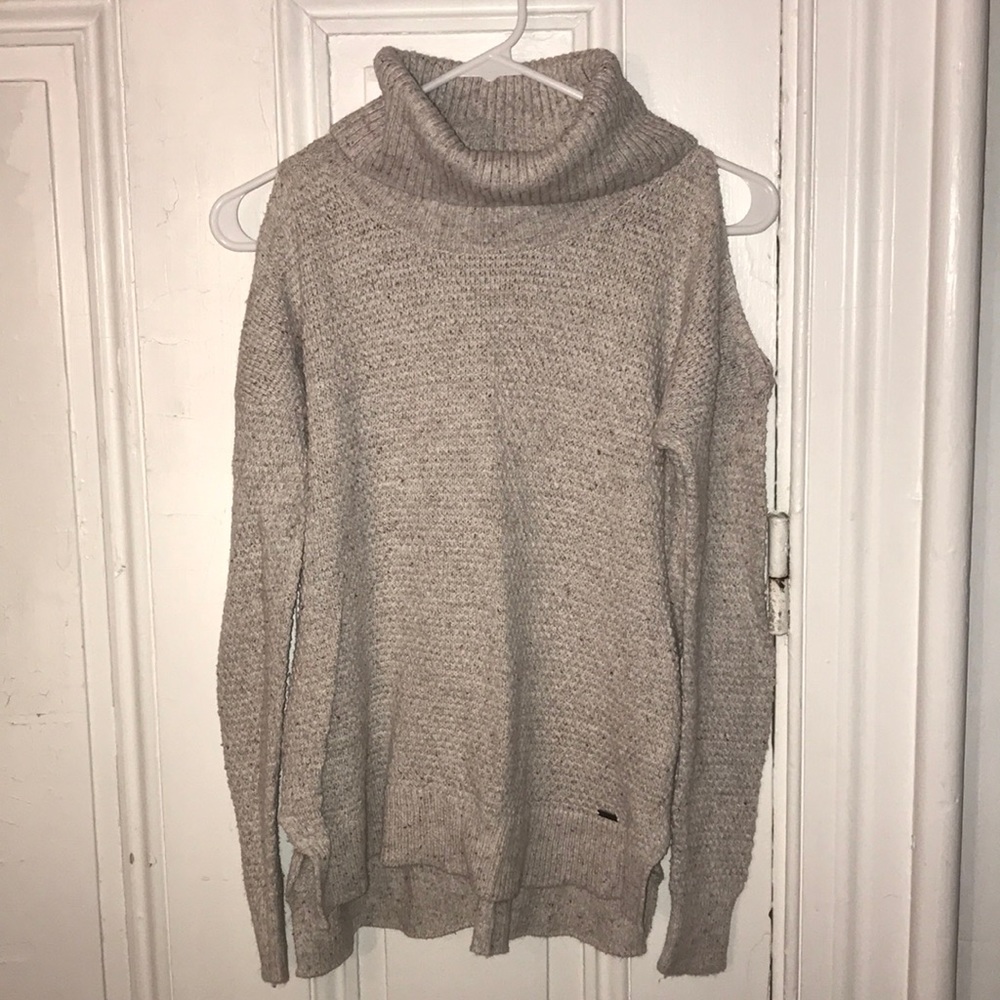 ✨Hollister Turtleneck✨